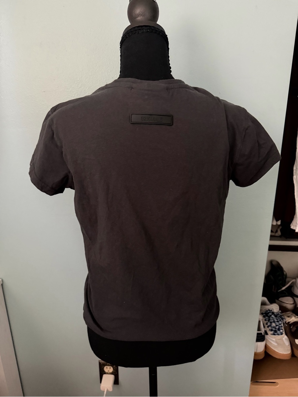Women's Black Short-Sleeve Crewneck Tee by Unbranded